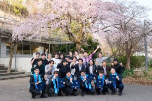 新しい仲間が加わり、卒業生は未来へと歩み出します
